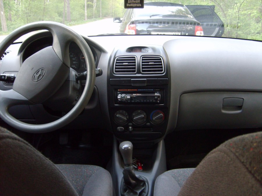 Hyundai Accent 2008 салон