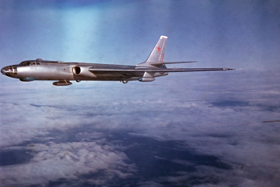 Ту-95 бомбардировщик