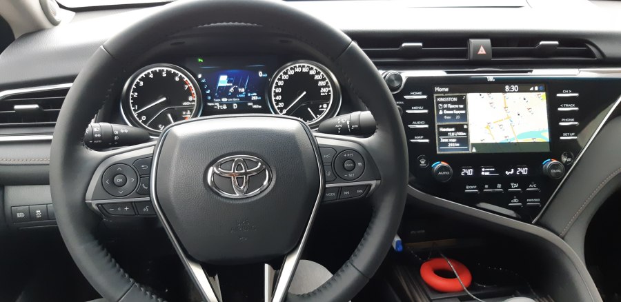 Toyota Camry 70 салон