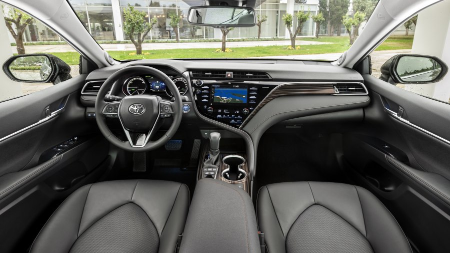 Toyota Camry 2022 салон