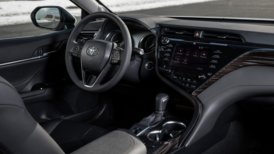 Сиденья Toyota Camry 70