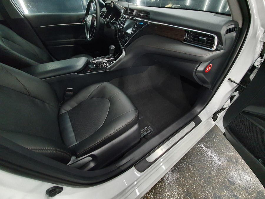 Toyota Camry 2020 салон