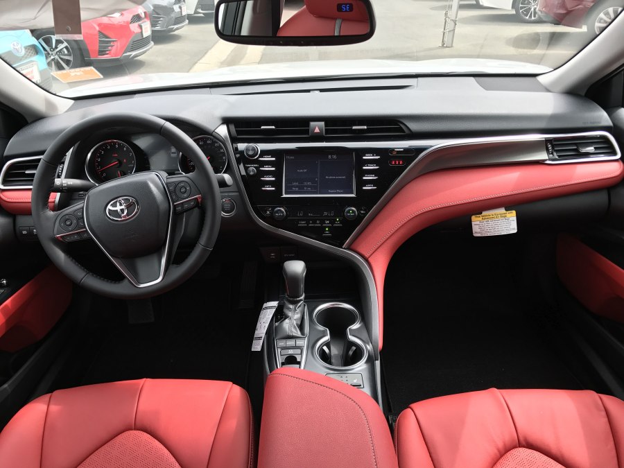 Toyota Camry xv70 интерьер