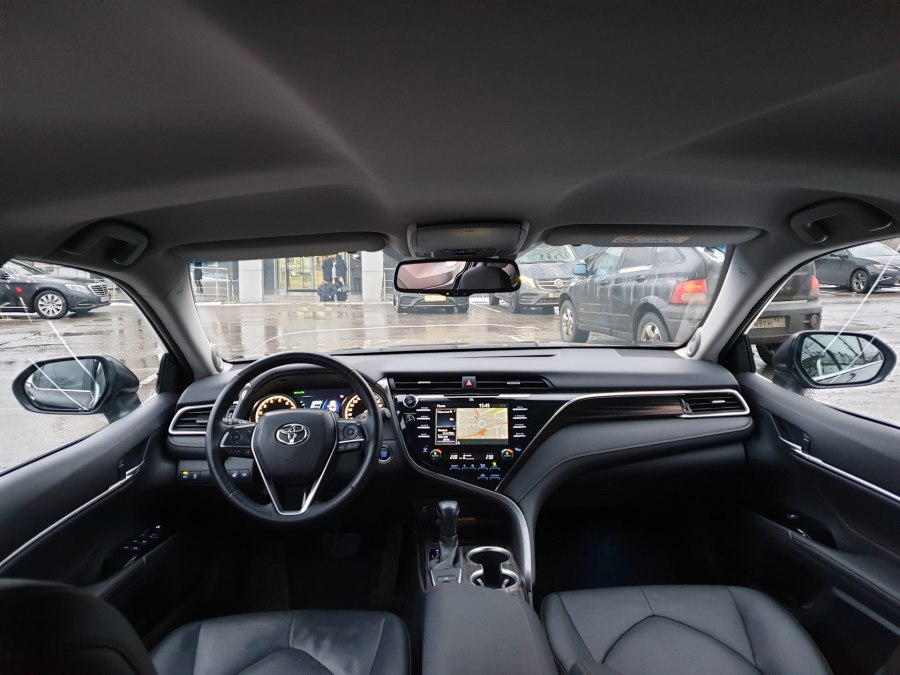 Toyota Camry xv70 салон