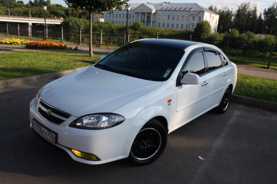 Chevrolet Gentra Black