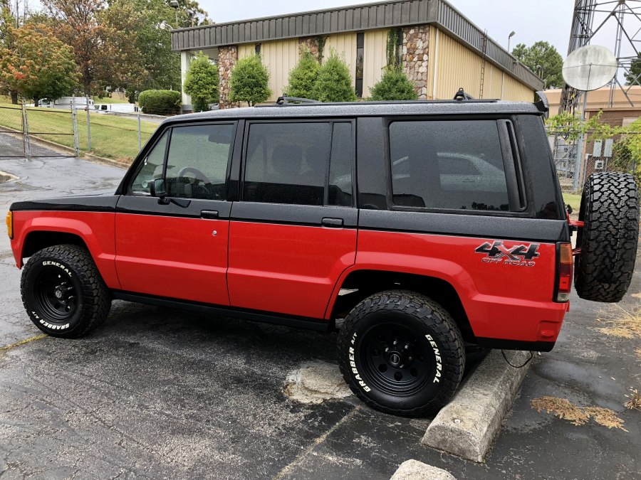 Isuzu Trooper 2