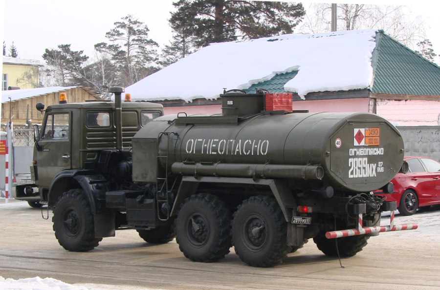 Топливозаправщик АТЗ-10