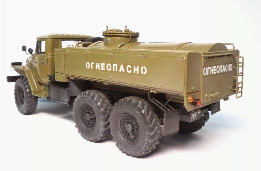 Урал 4320 АТЗ