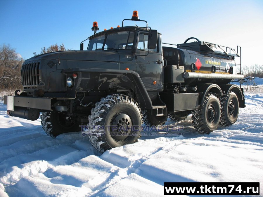Урал 4320 топливозаправщик военный