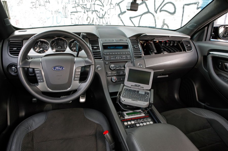 Ford Taurus 2013 Police Interceptor Salon
