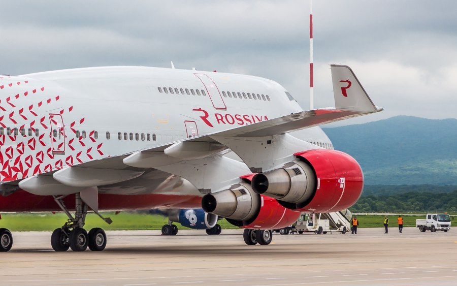 Sukhoi Superjet 100 Red Wings
