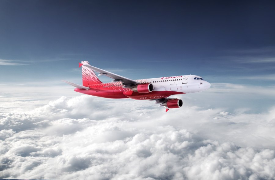 Новая ливрея ред Вингс SSJ 100