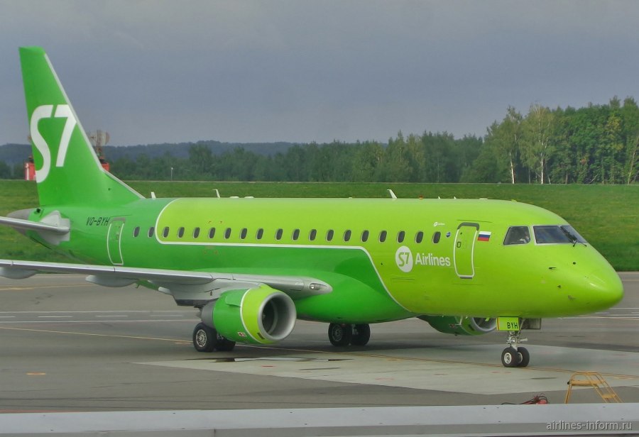 Боинг 737 s7 Airlines в Сочи