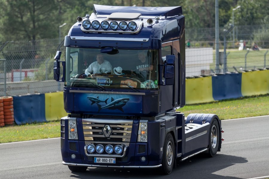 Truck Renault Magnum