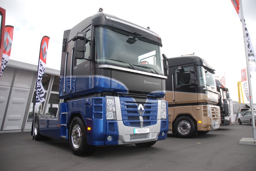 Renault Magnum Longline