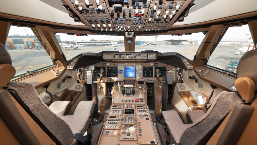 Boeing 777 Freighter кабина