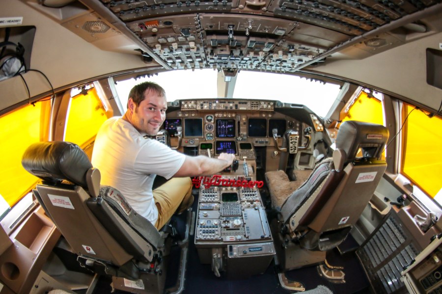 Кабина 747 400