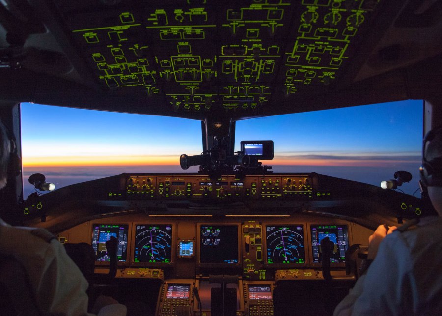 Боинг 747 кабина