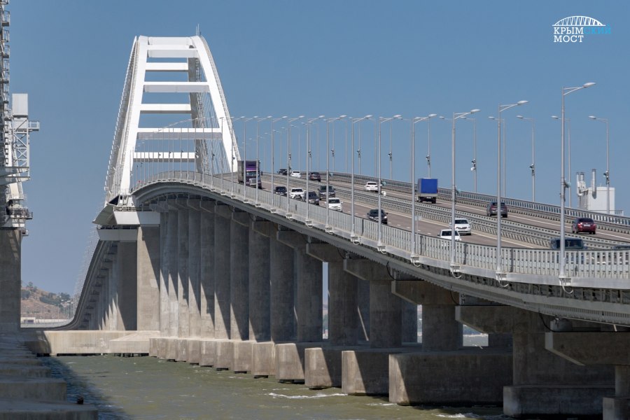 Превысил скорость на Крымском мосту