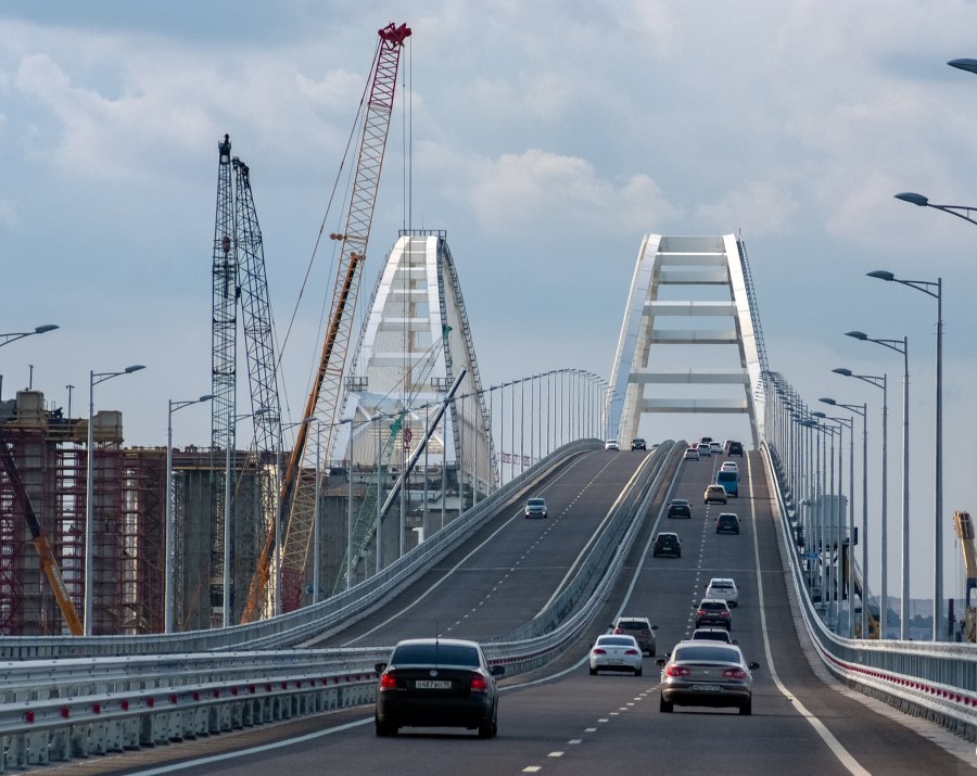 Крымский мост ночью Керченский