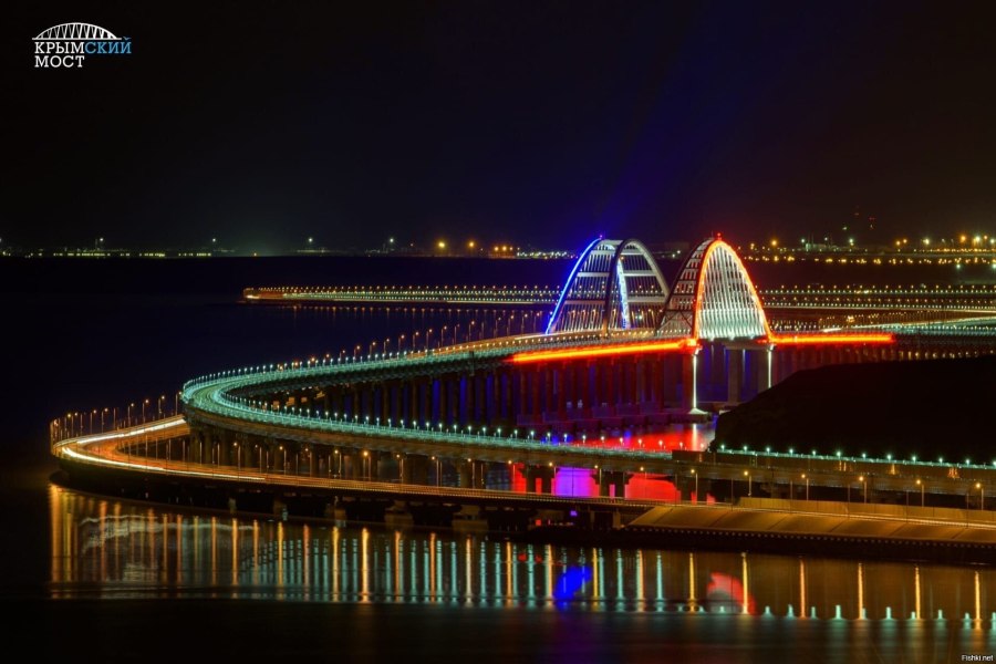 Крымский мост из машины