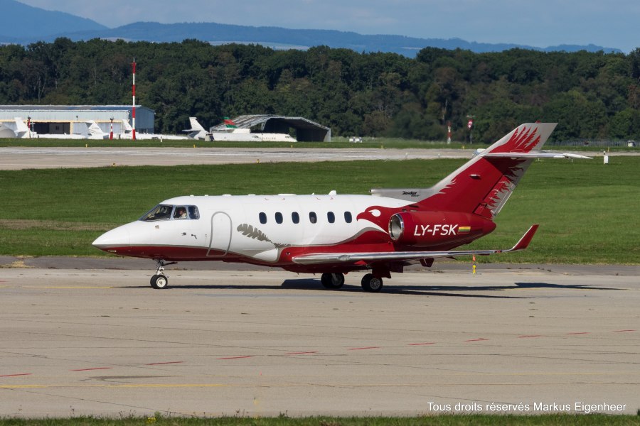 Самолет Hawker h25b