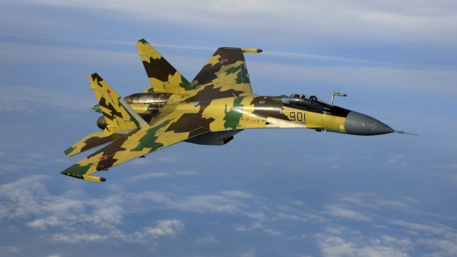 Рисунок самолета Су-27