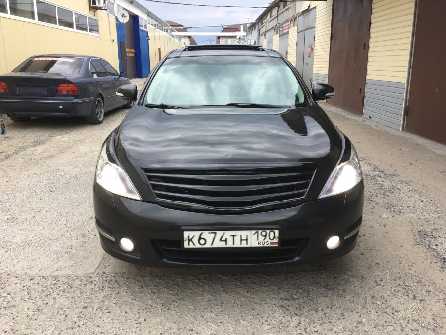 Черная решетка Nissan Teana 32