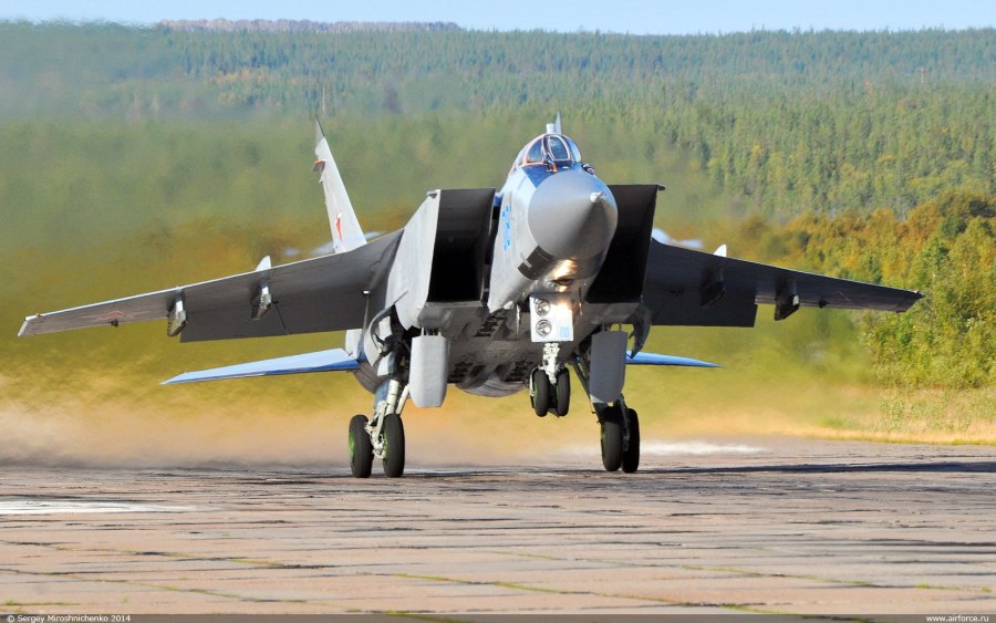 Самолет -перехватчик миг-31