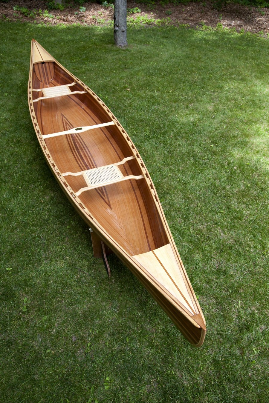 Деревянная лодка skiffboat