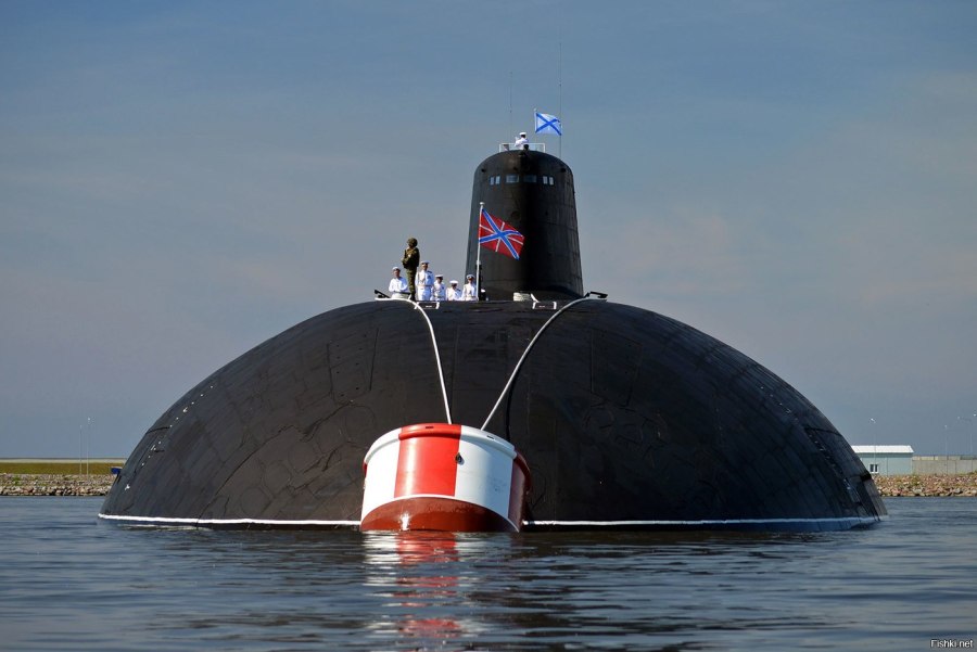 Атомная подводная лодка акула