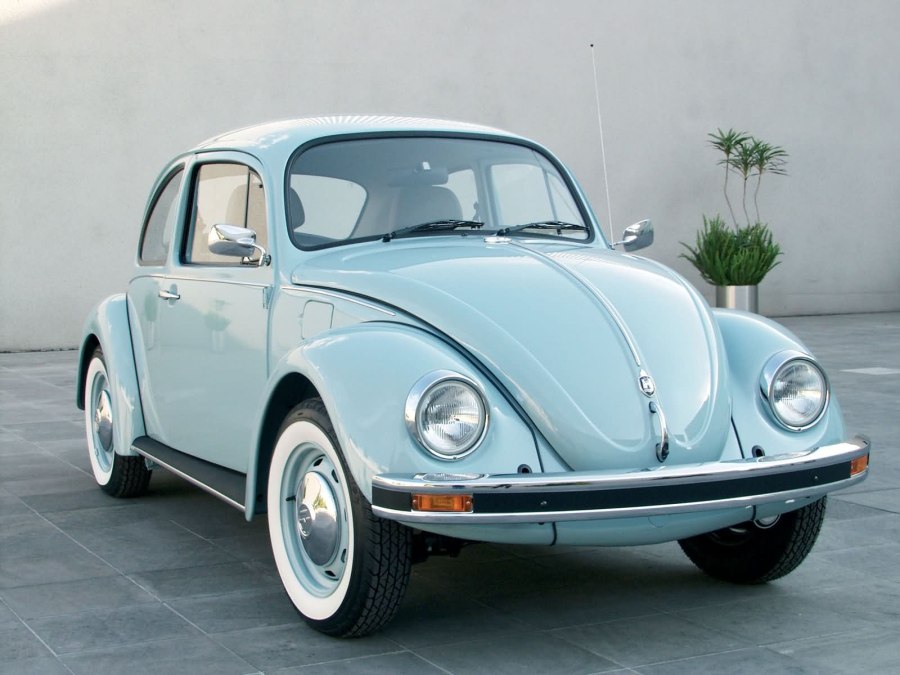 Volkswagen Beetle 2017 бежевый