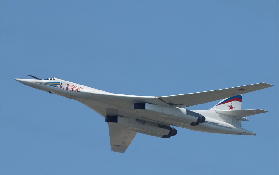 Сверхзвуковой пассажирский самолет ту-144