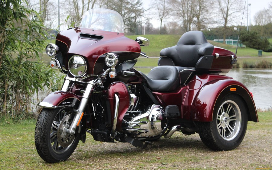 Трёхколёсный мотоцикл Harley Davidson