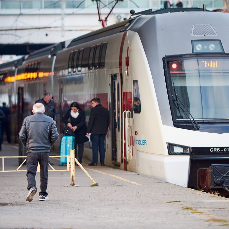 Stadler поезд Тбилиси Батуми 25 26 27