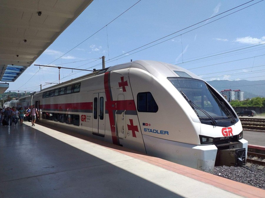 Поезд Stadler Тбилиси Батуми