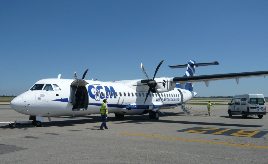 ATR 72 самолет UTAIR