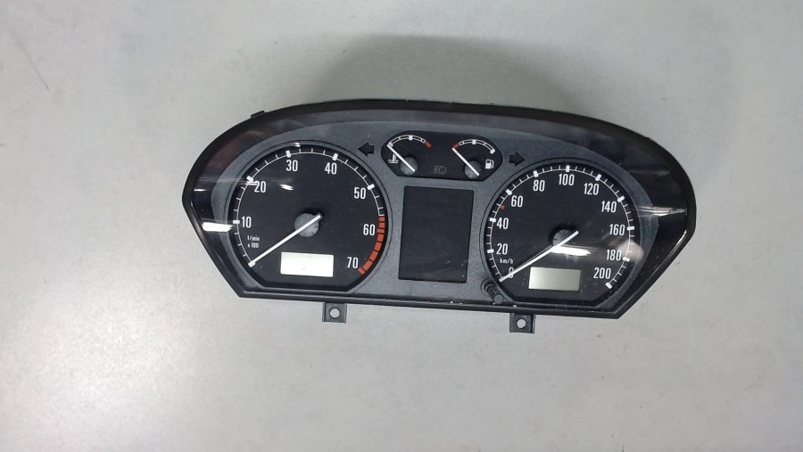 Панельная прибор Skoda Fabia