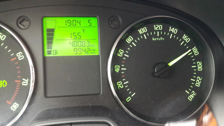 Skoda Fabia 2 приборная панель