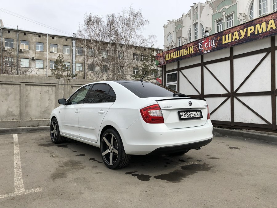 Шкода Рапид r18