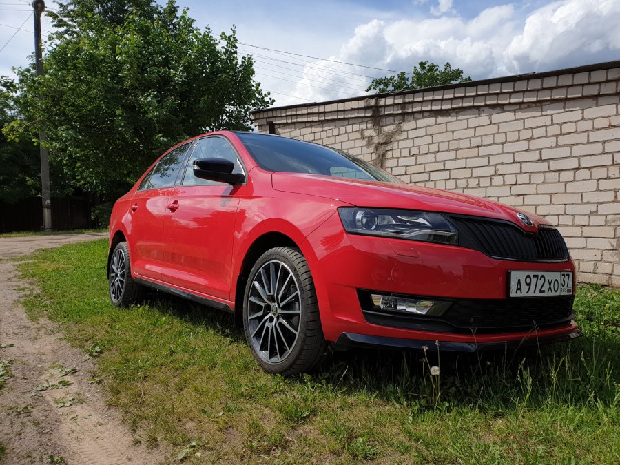 Skoda Rapid r17 Camelot