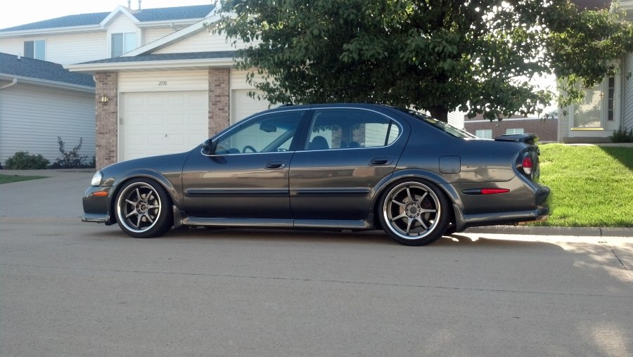Nissan maxima a33 r18