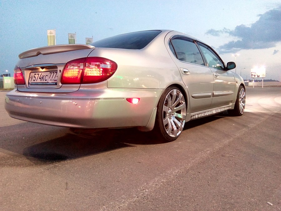 Nissan maxima a33 черная
