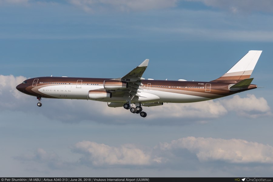 Airbus a340 Алишера Усманова