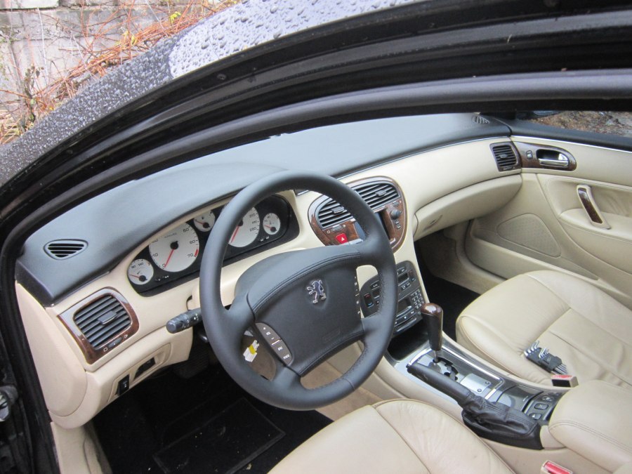Peugeot 607