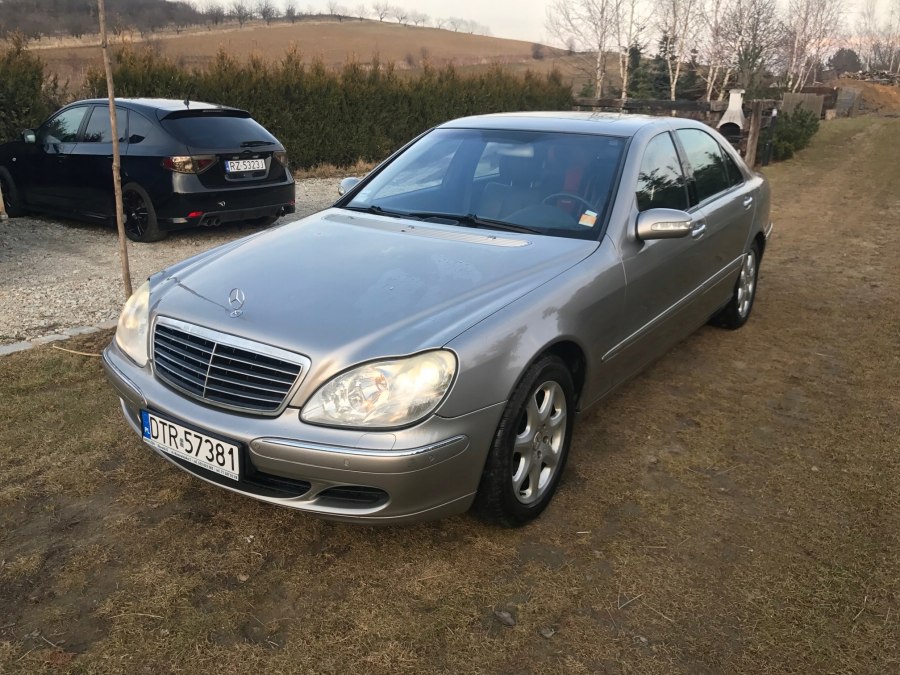 Mercedes-Benz a 180 красный