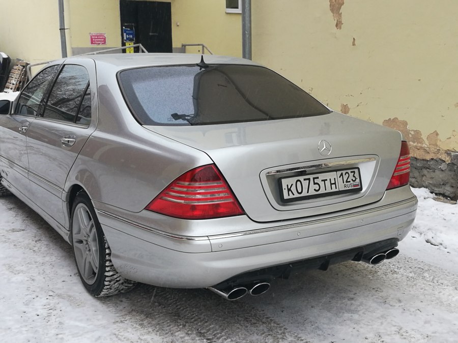 Mercedes Benz s500 w220