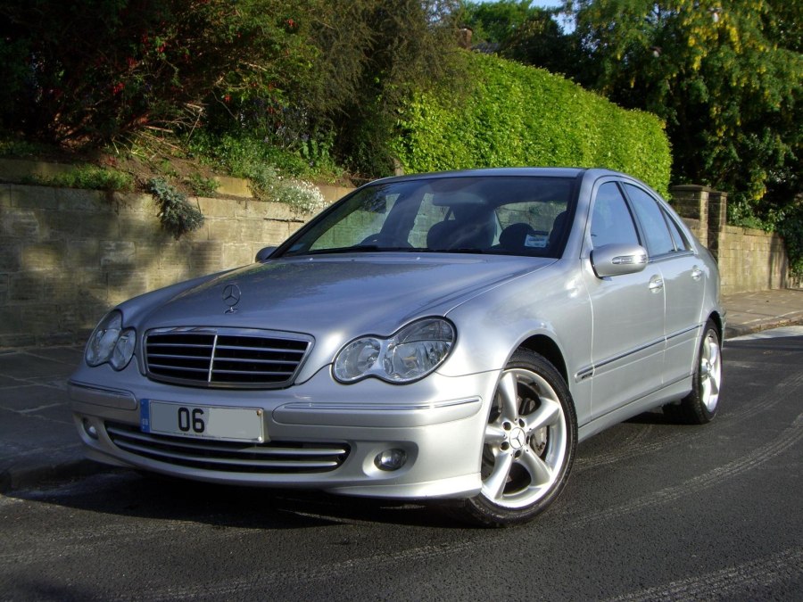 Mercedes Benz s class w220 белый