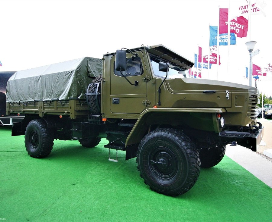 Урал- тягач 6308