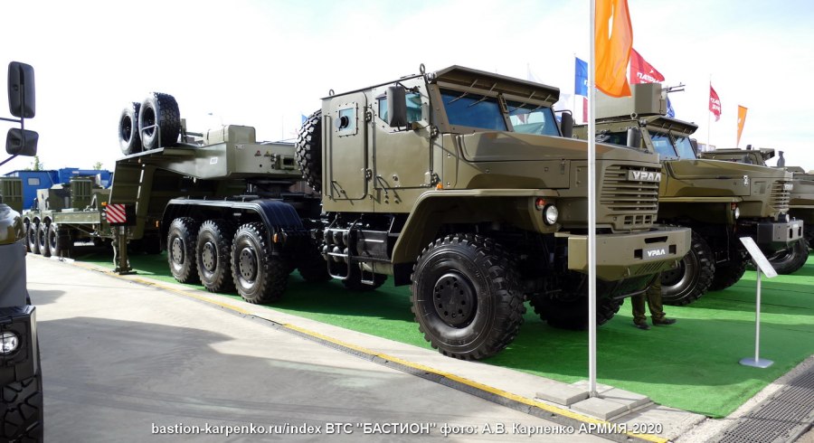 Тягач Урал-63708
